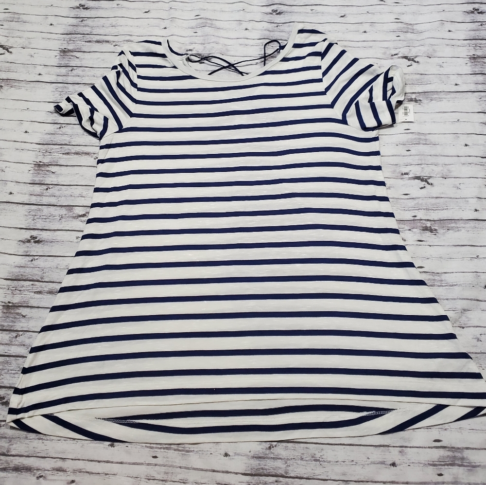 5/$25 Old Navy Top Tee Medium Striped Open Tie Back